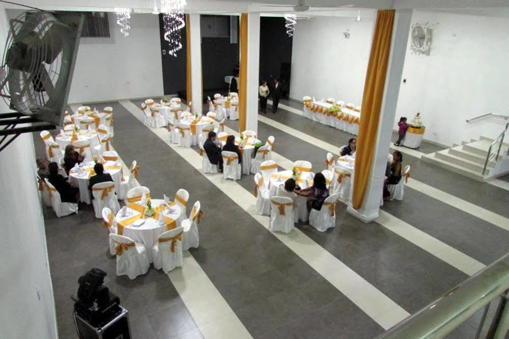 Venecia Hotel Carrion Trujillo Exterior foto