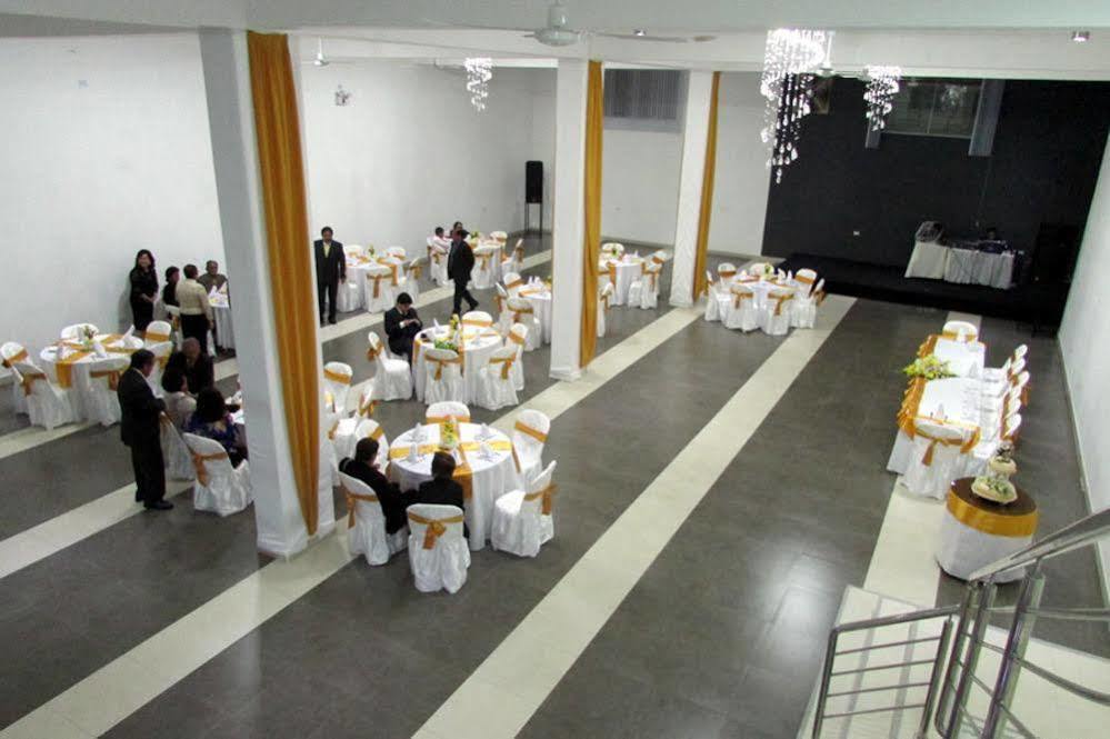 Venecia Hotel Carrion Trujillo Exterior foto